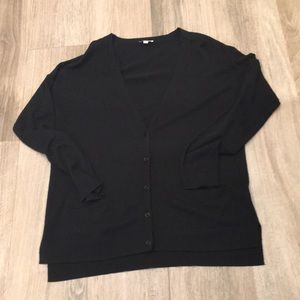 Gap V neck cardigan with pockets